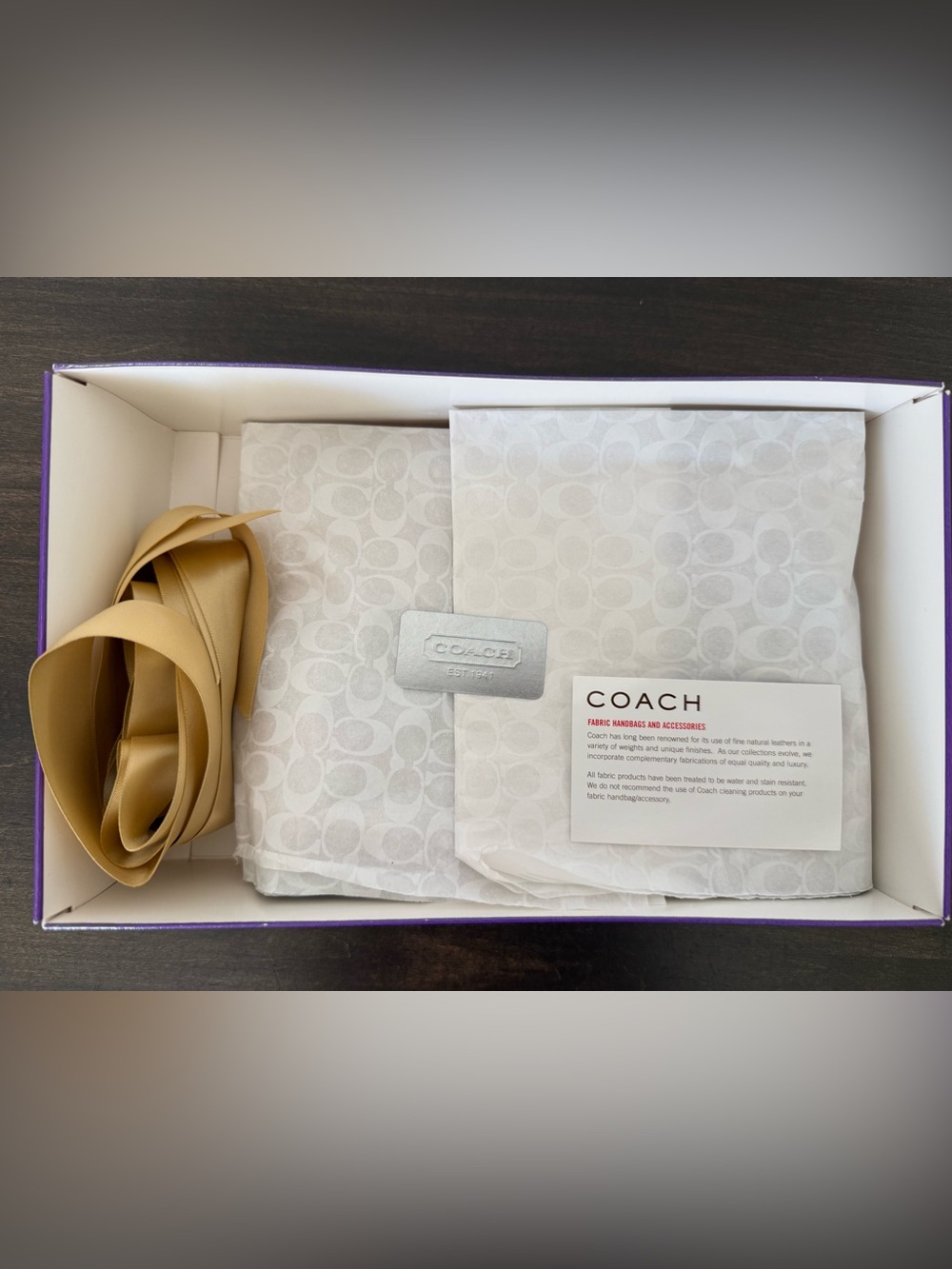 Coach Legacy Satin Striped Legacy Wristlet Clutch. Like New in Box! - Picture 3 of 10